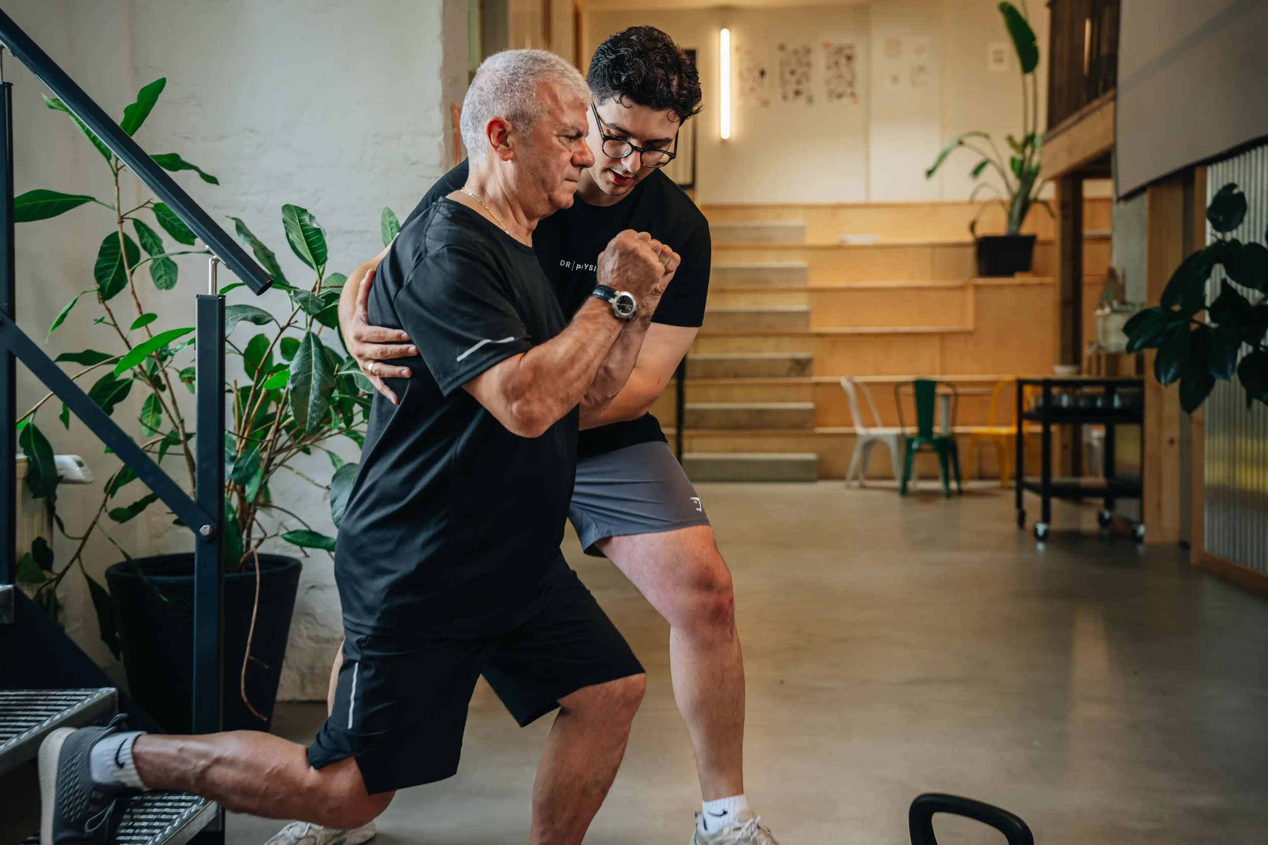 Mobile Physiotherapie — Lagerung des Patienten auf der Therapieliege